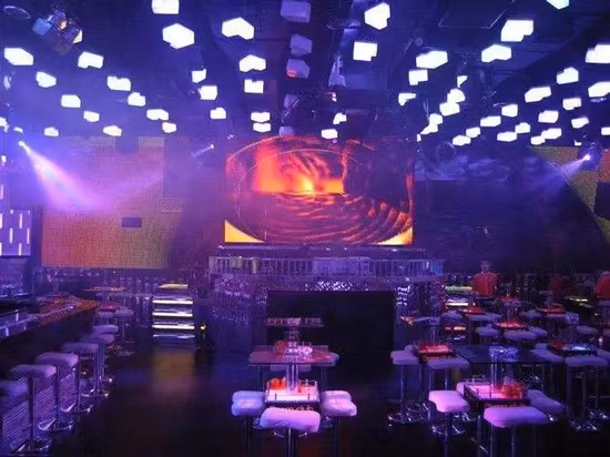 Ultra Slim Fine Pitch P1.25 High Resolution, Video Wall Indoor Fixed LED Display Screen with Front Access