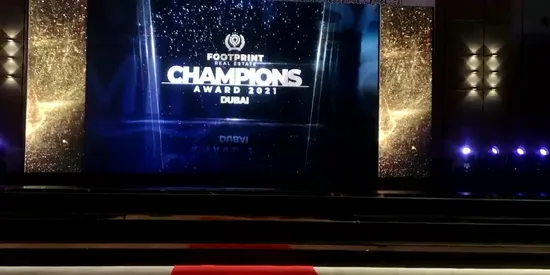 Indoor Full Color High Resolution Fine Pitch Advertising Signage LED Video Wall Small Pitch LED Display